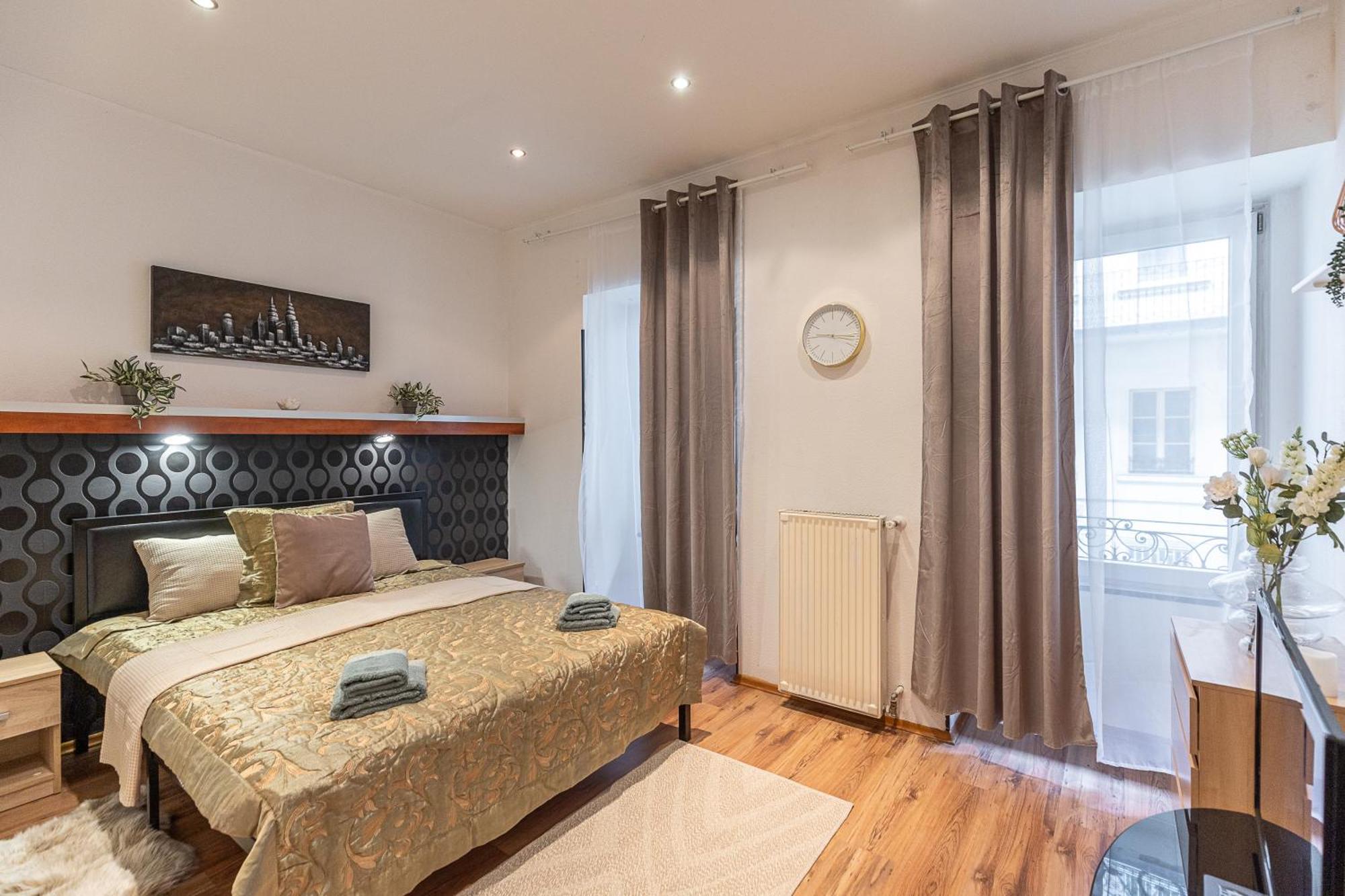 City Vibes Apartment - 3 Bdrms Budapest Eksteriør bilde