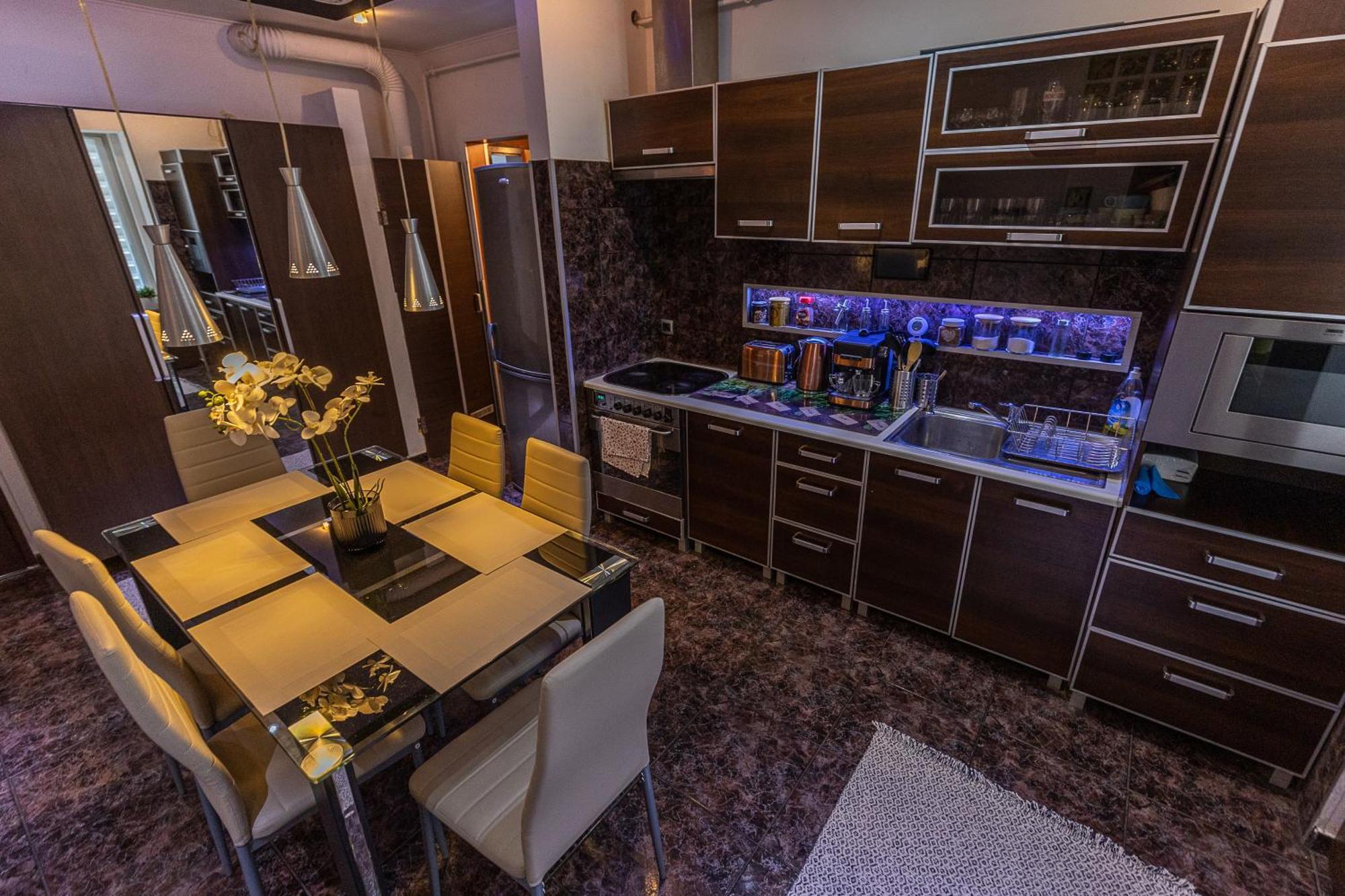 City Vibes Apartment - 3 Bdrms Budapest Eksteriør bilde