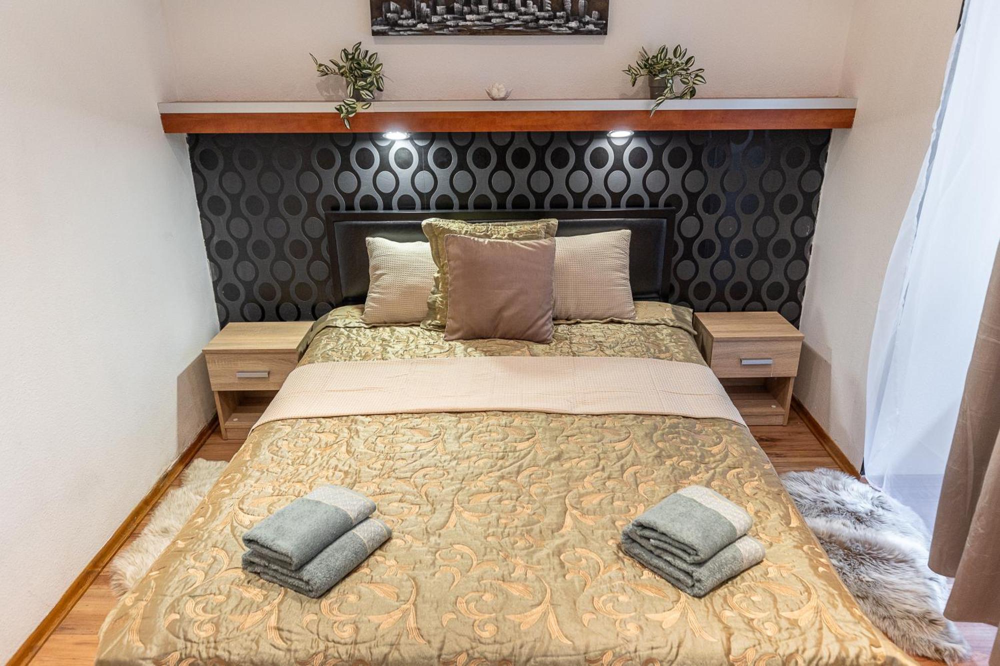 City Vibes Apartment - 3 Bdrms Budapest Eksteriør bilde